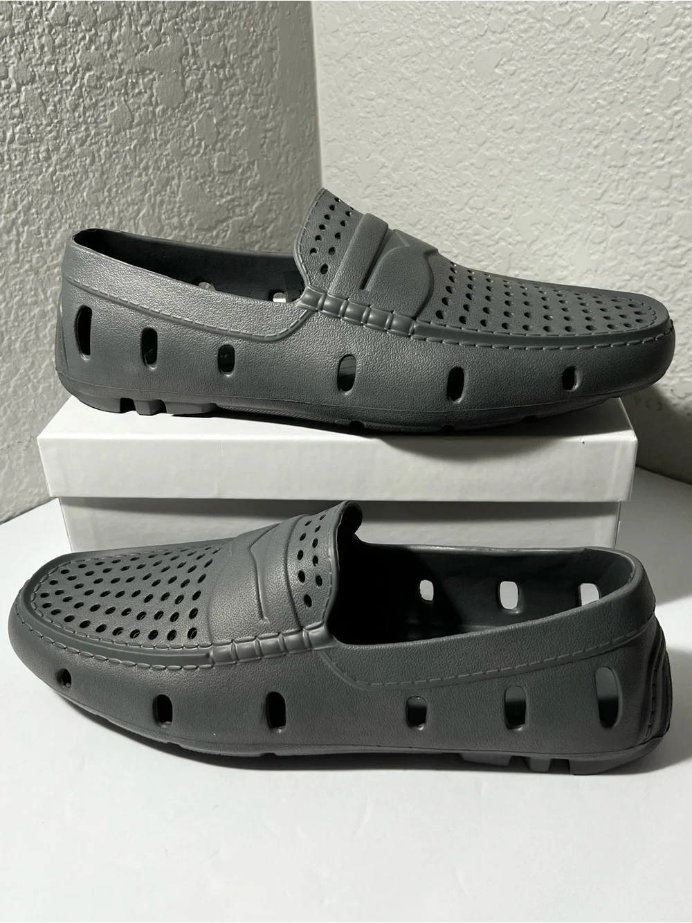 Club Room Atlas Grey Vented beach Comfort Loafers Men’s Size 11M New In‎ Box
